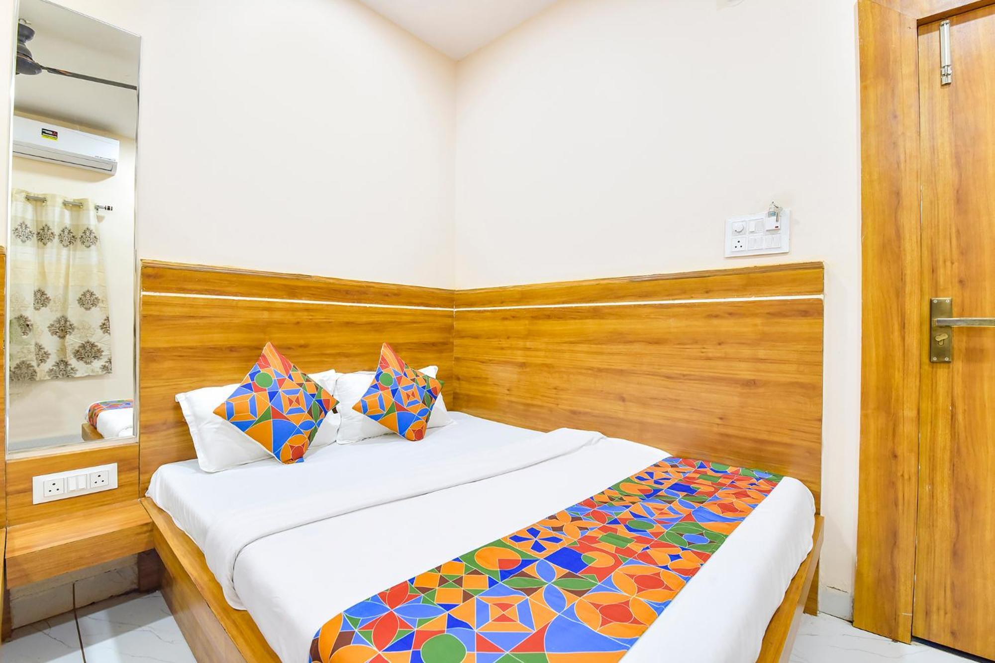 Fabhotel Somnath Ujjain Bagian luar foto