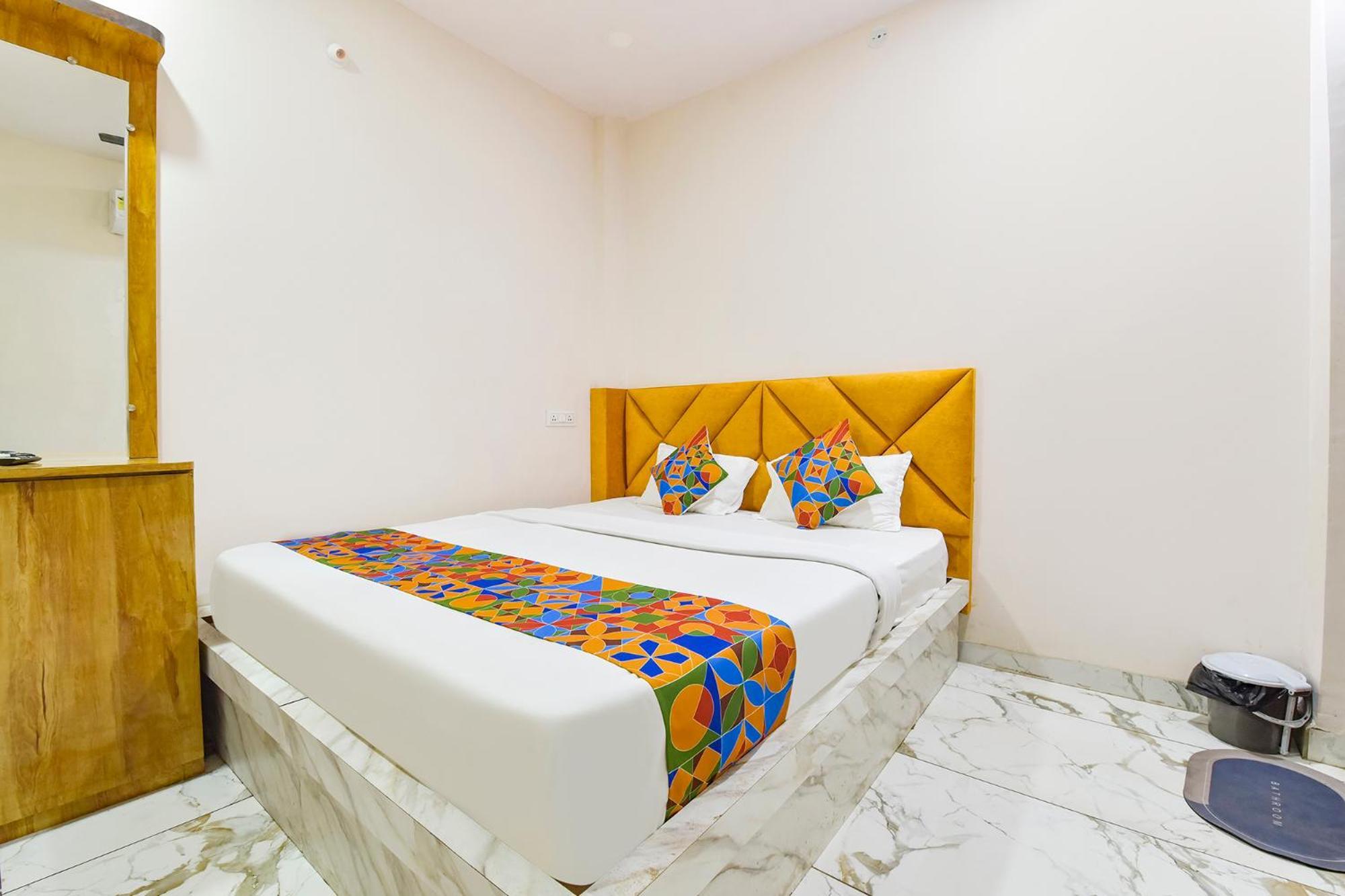 Fabhotel Somnath Ujjain Bagian luar foto