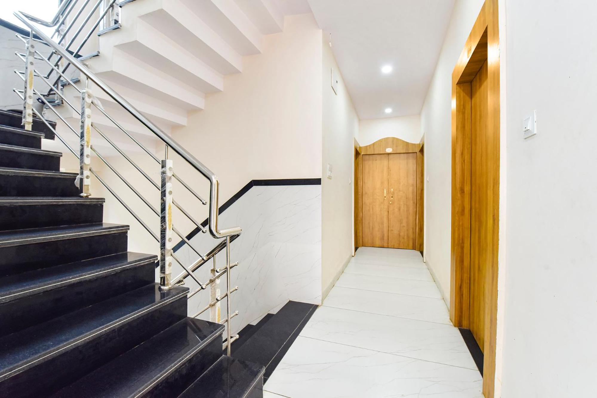 Fabhotel Somnath Ujjain Bagian luar foto
